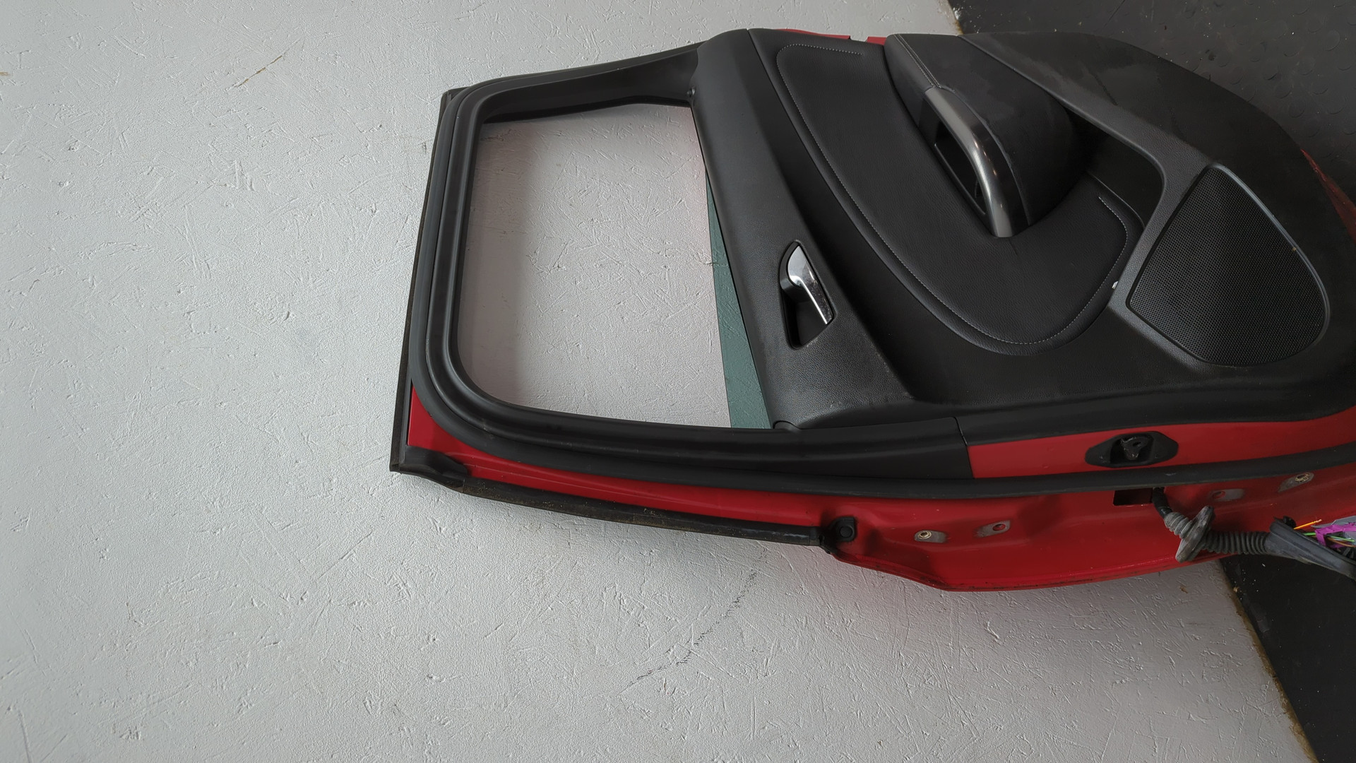 Дверь задняя правая