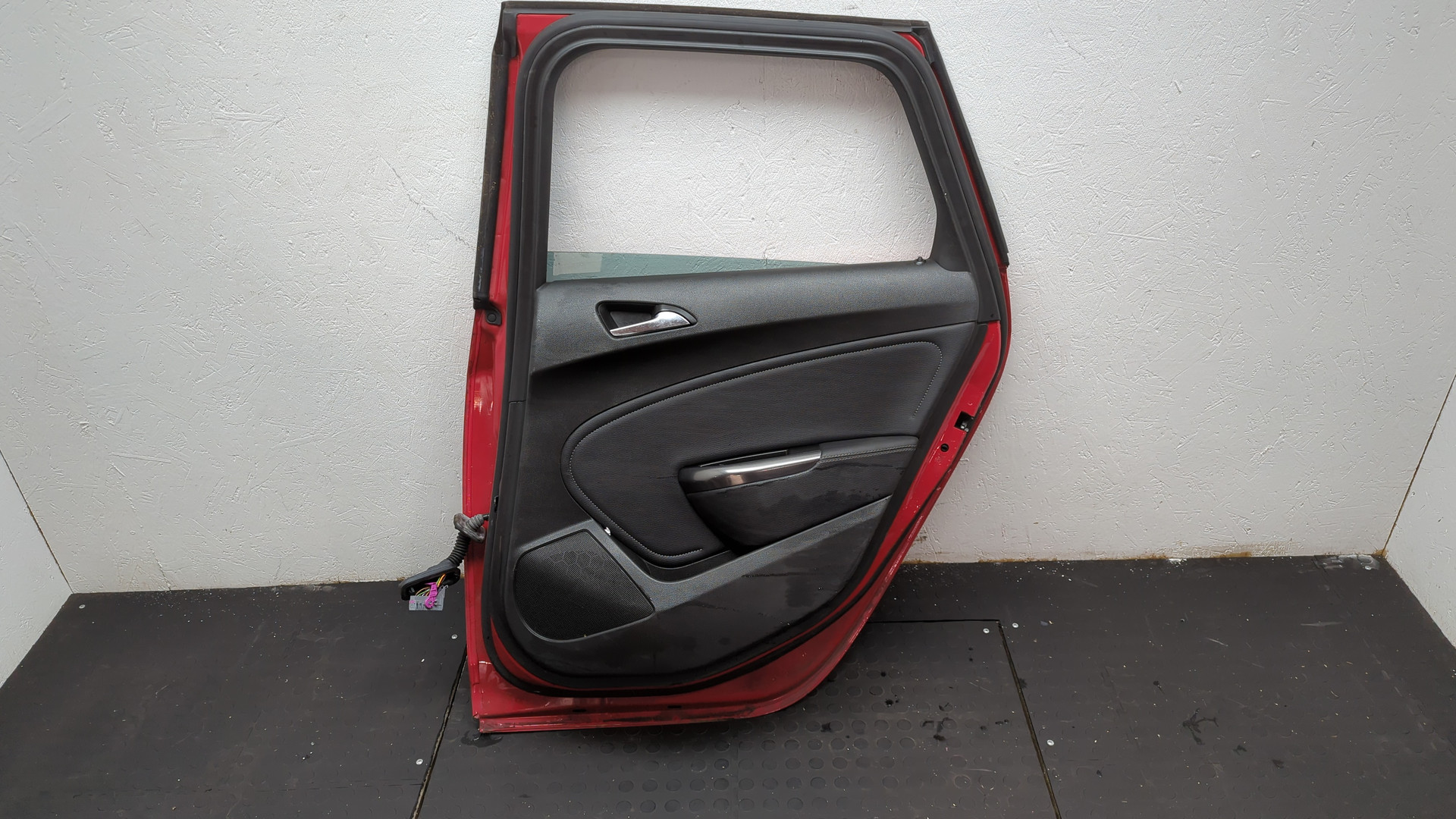 Дверь задняя правая