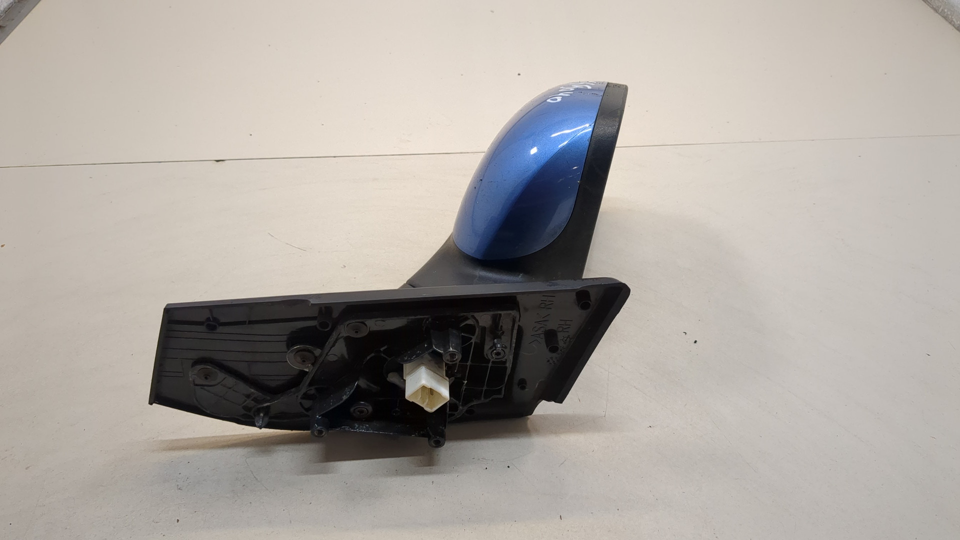 Зеркало правое электрическое