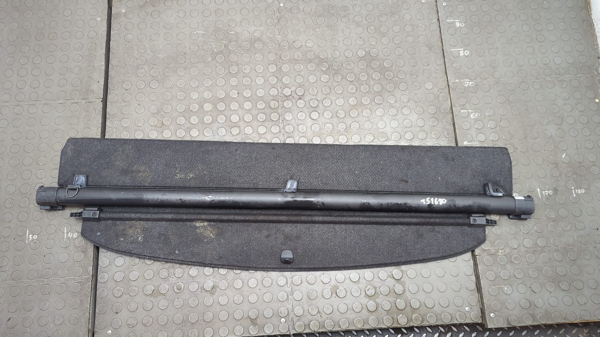 Шторка багажника