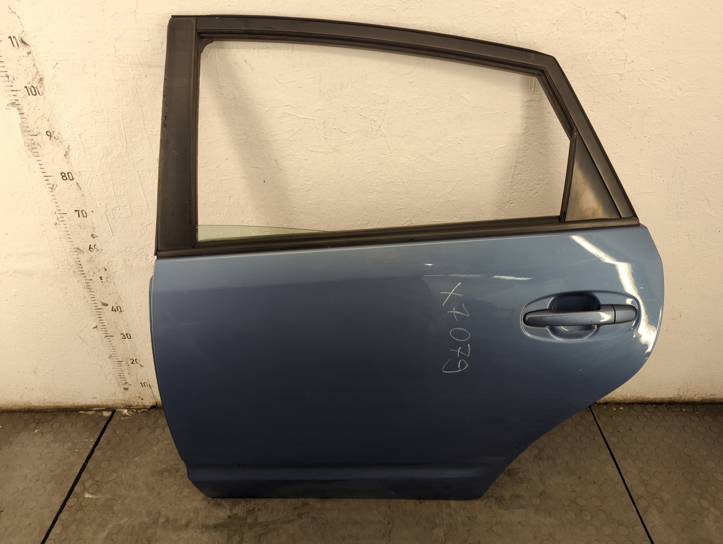 Дверь задняя левая