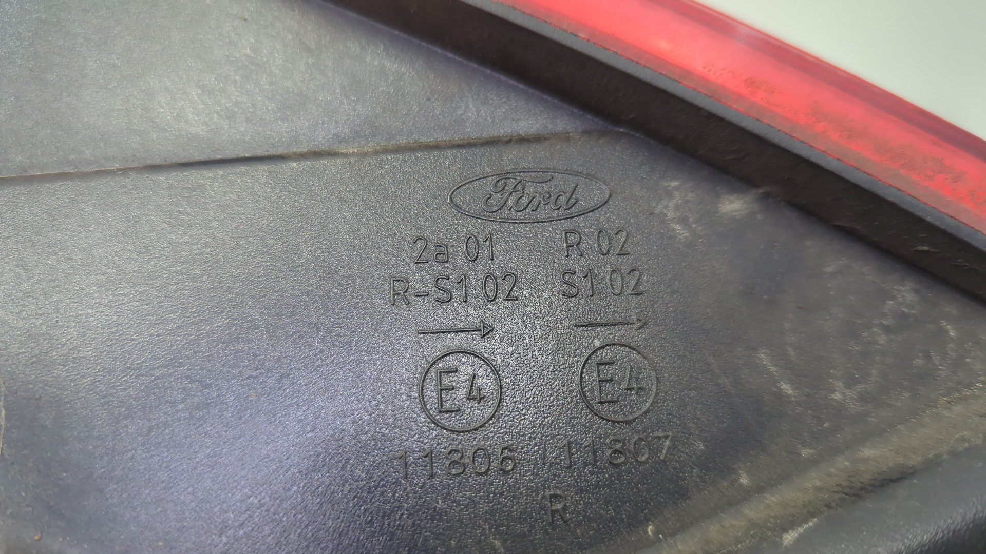 Фонарь задний правый