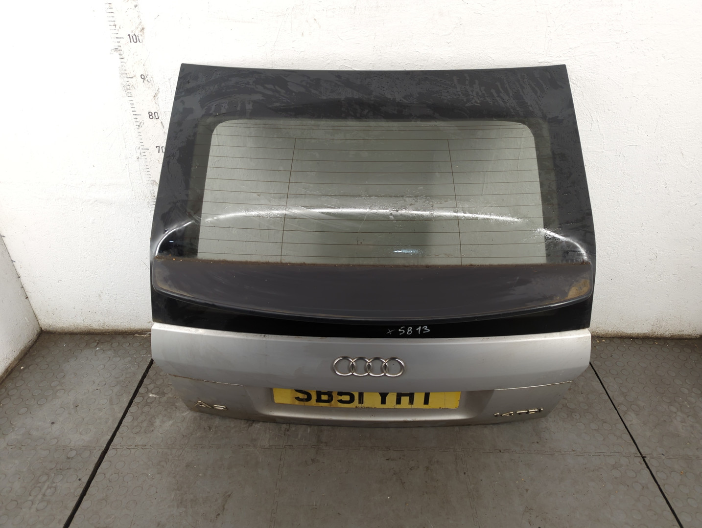 Дверь багажника