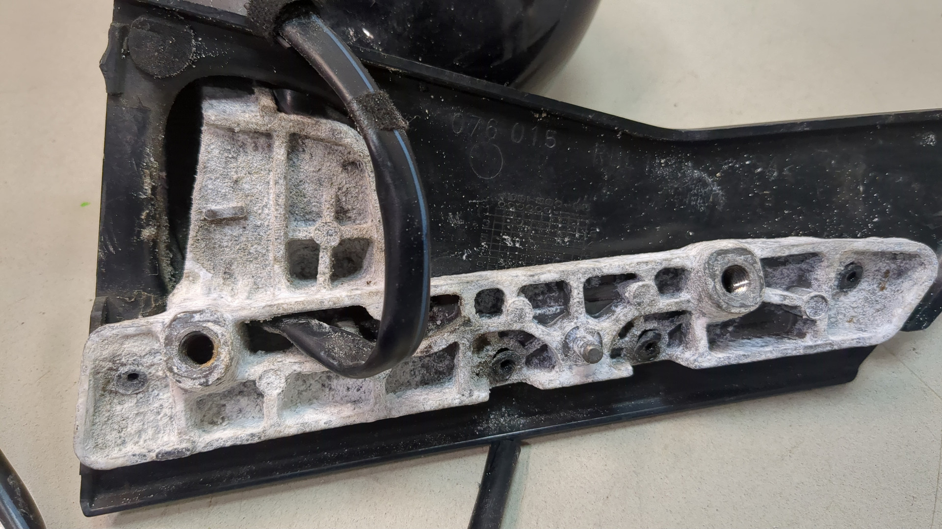 Зеркало левое электрическое