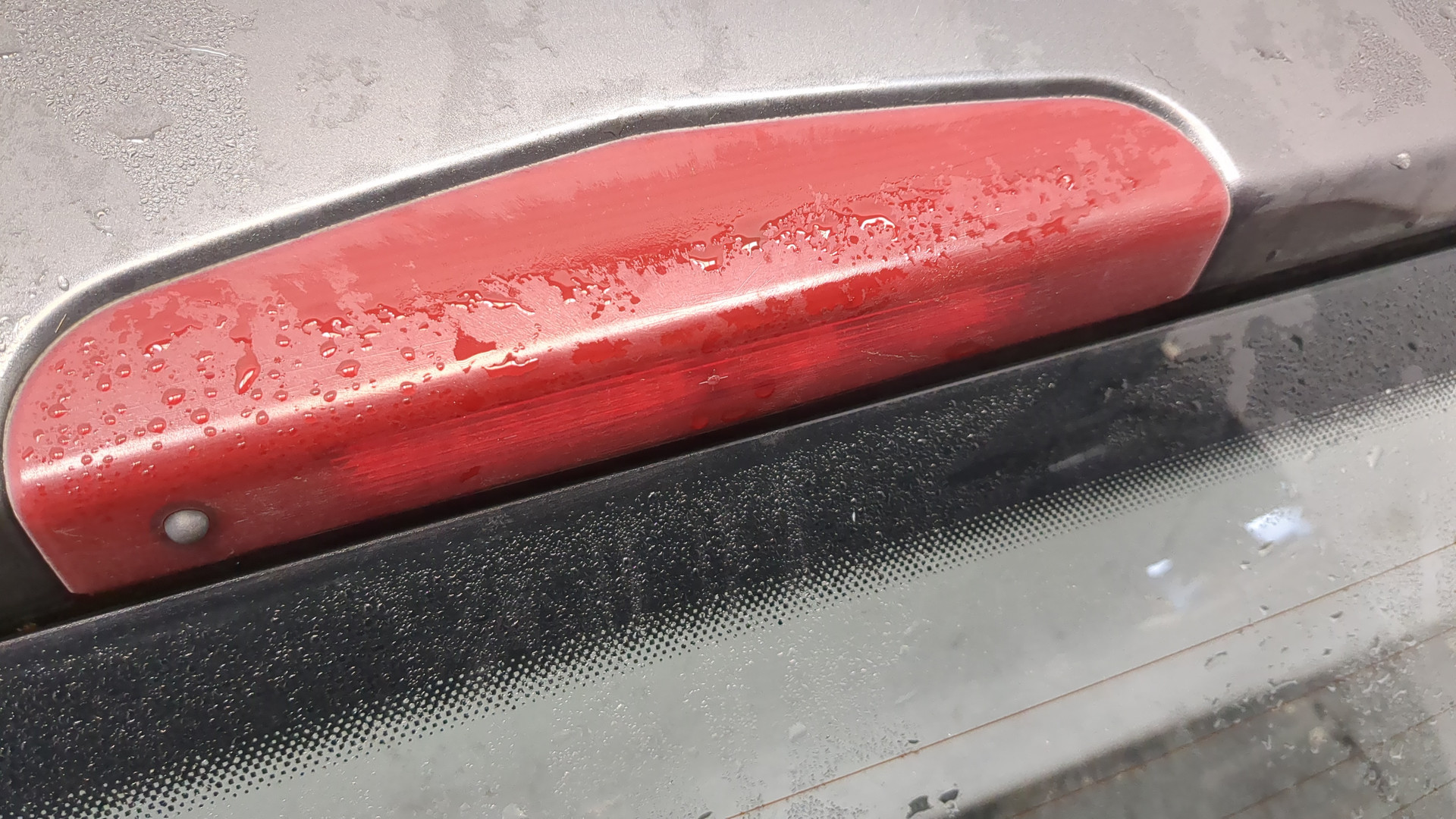 Дверь багажника