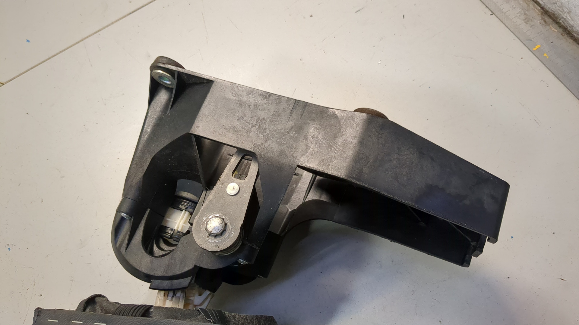 Кулиса МКПП / АКПП