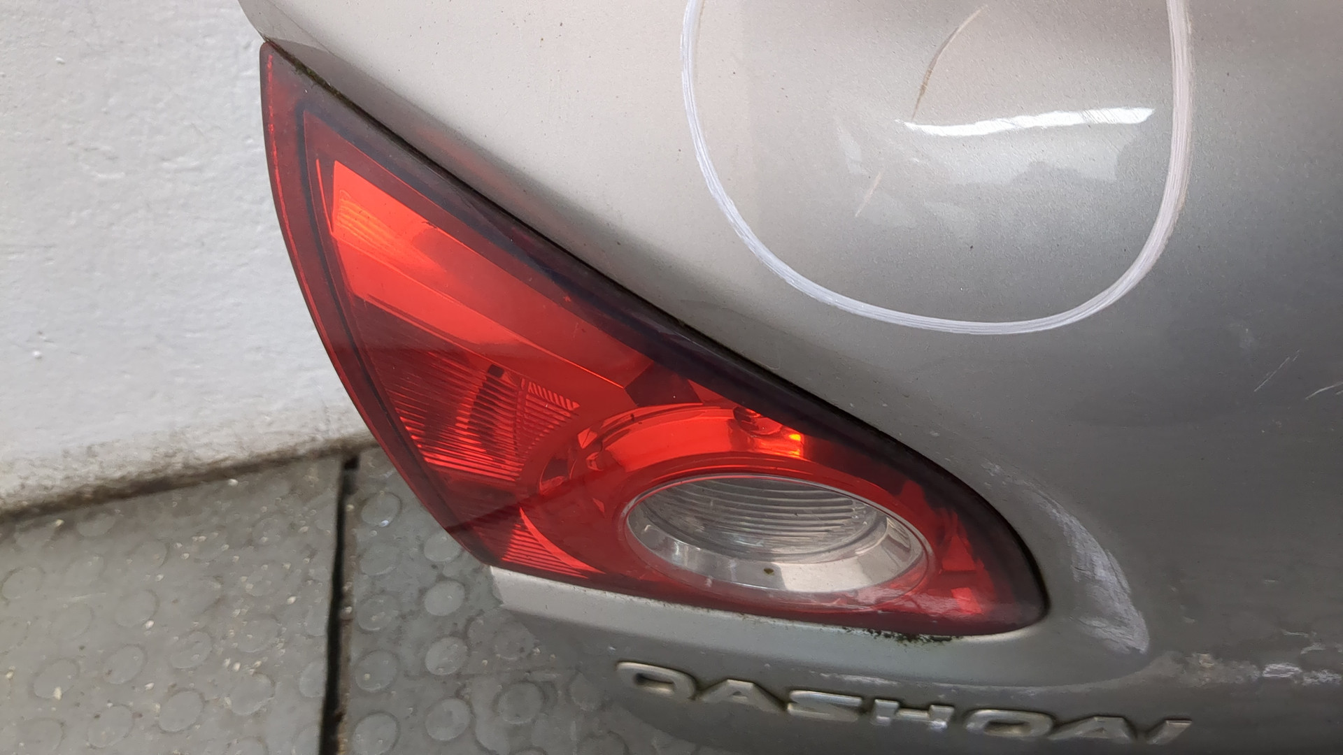 Дверь багажника