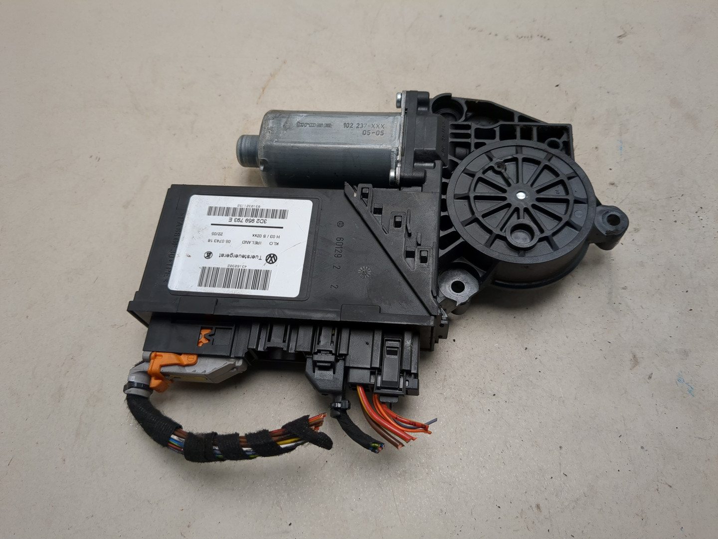 Моторчик стеклоподъемника