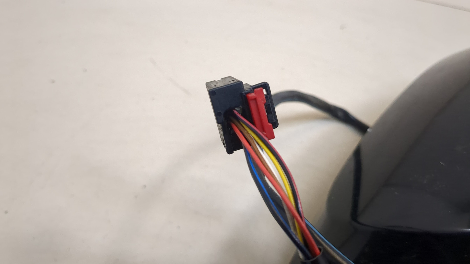 Зеркало правое электрическое