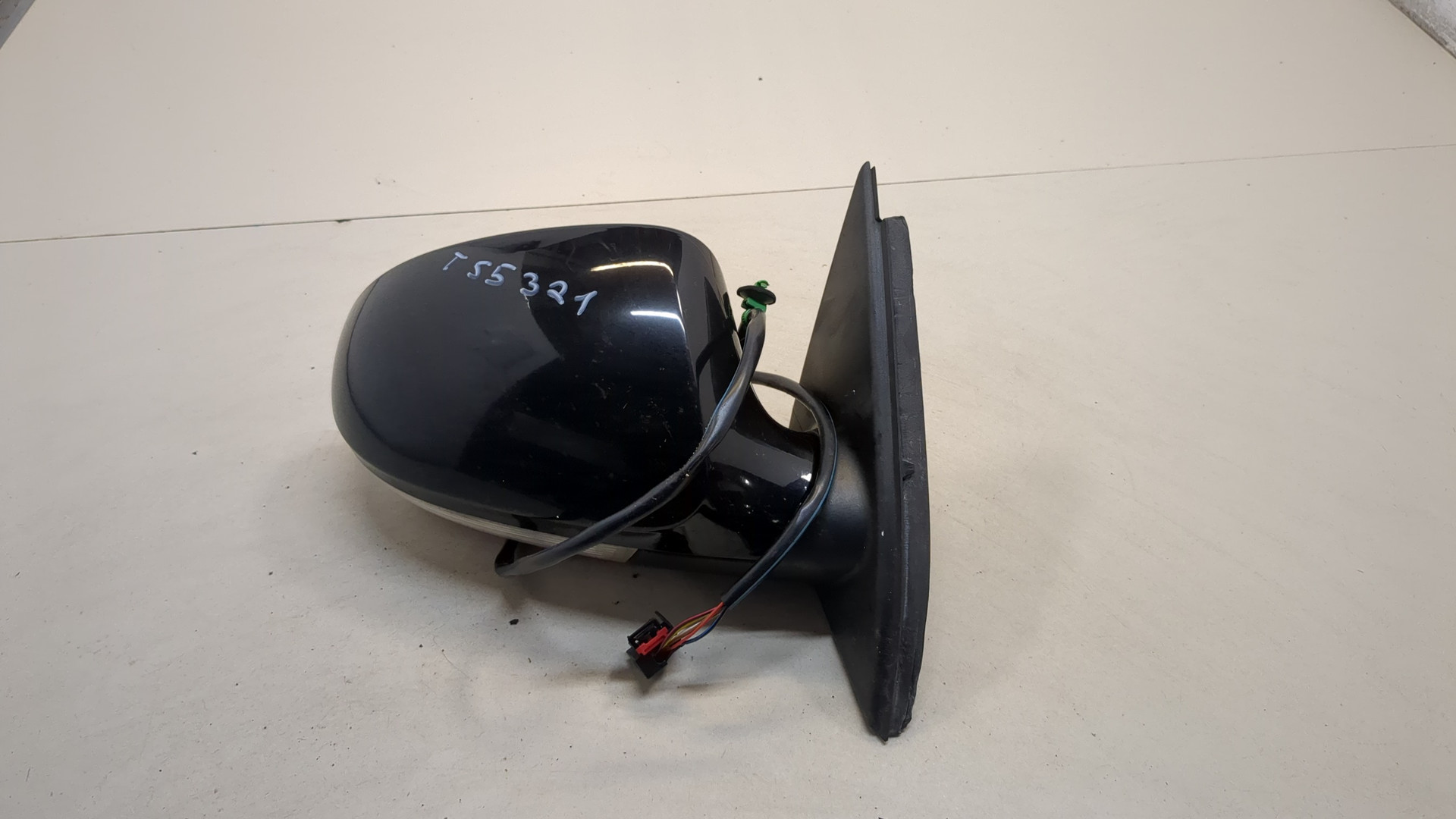 Зеркало правое электрическое