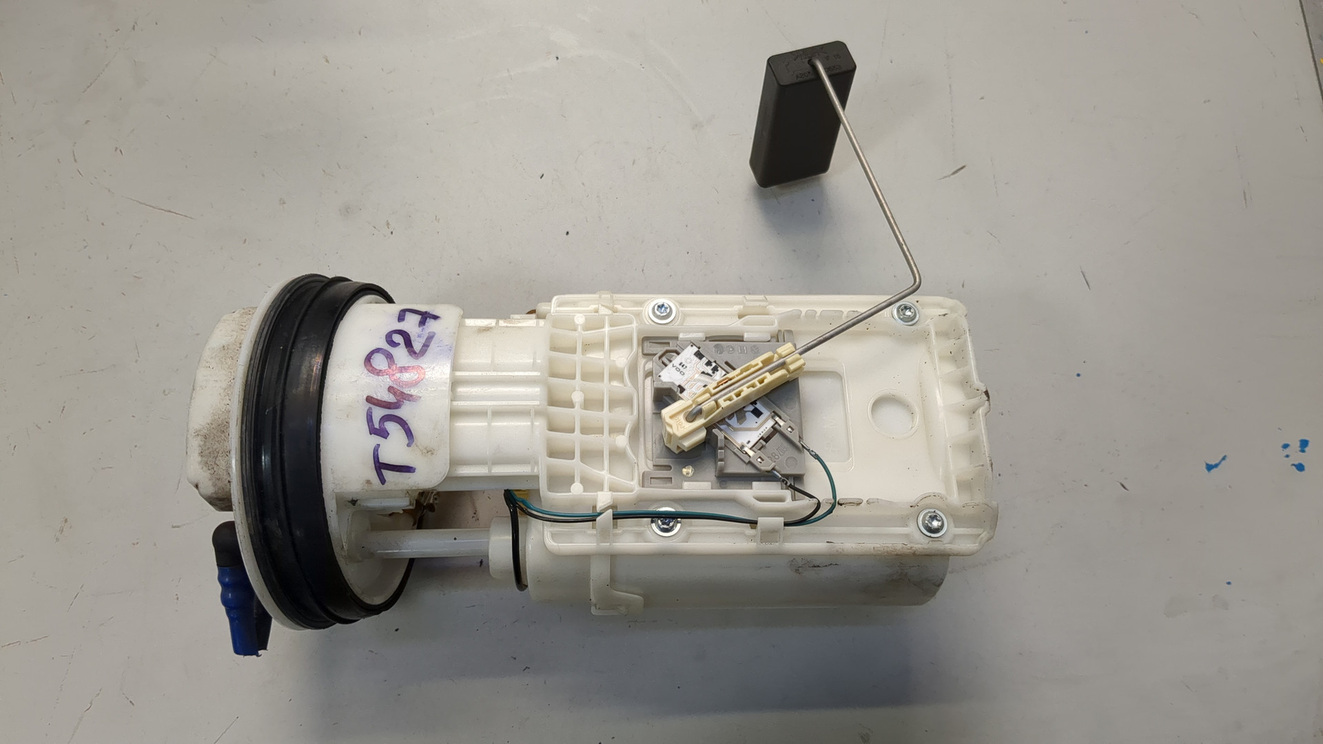 Насос топливный электрический