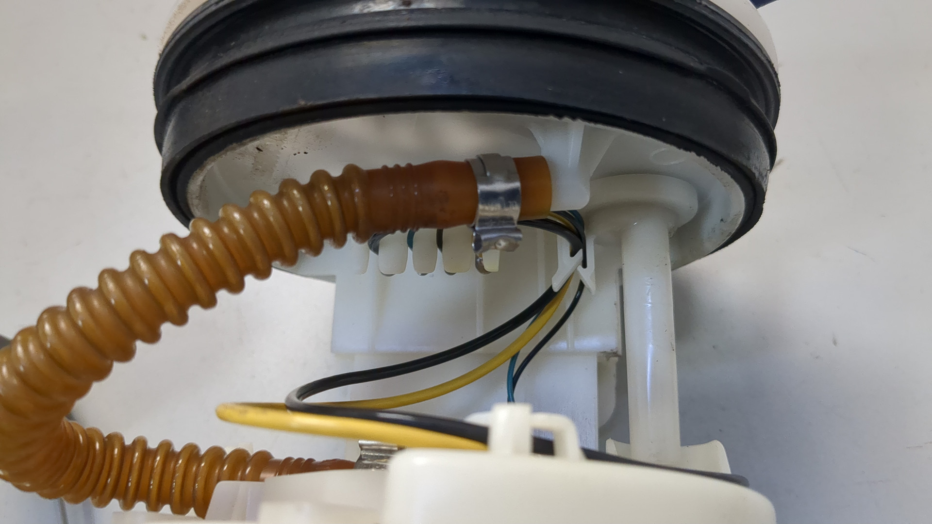 Насос топливный электрический