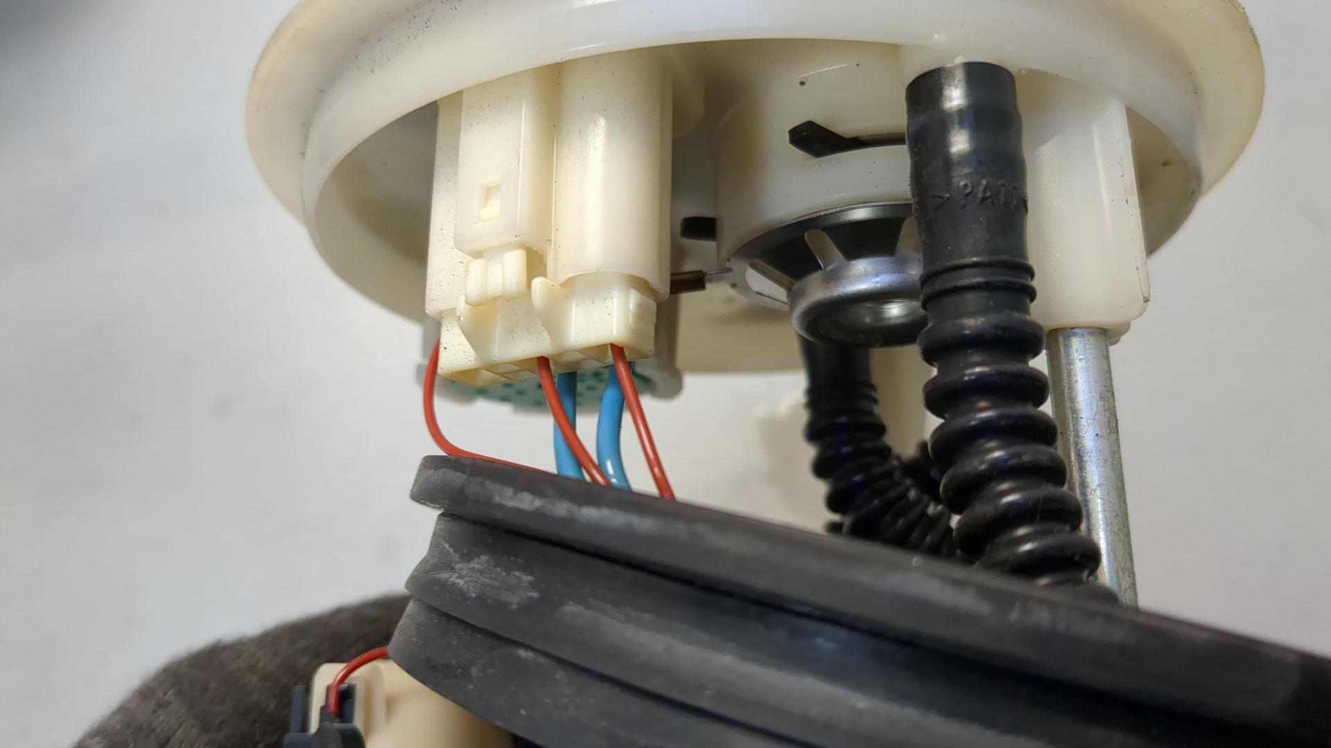 Насос топливный электрический