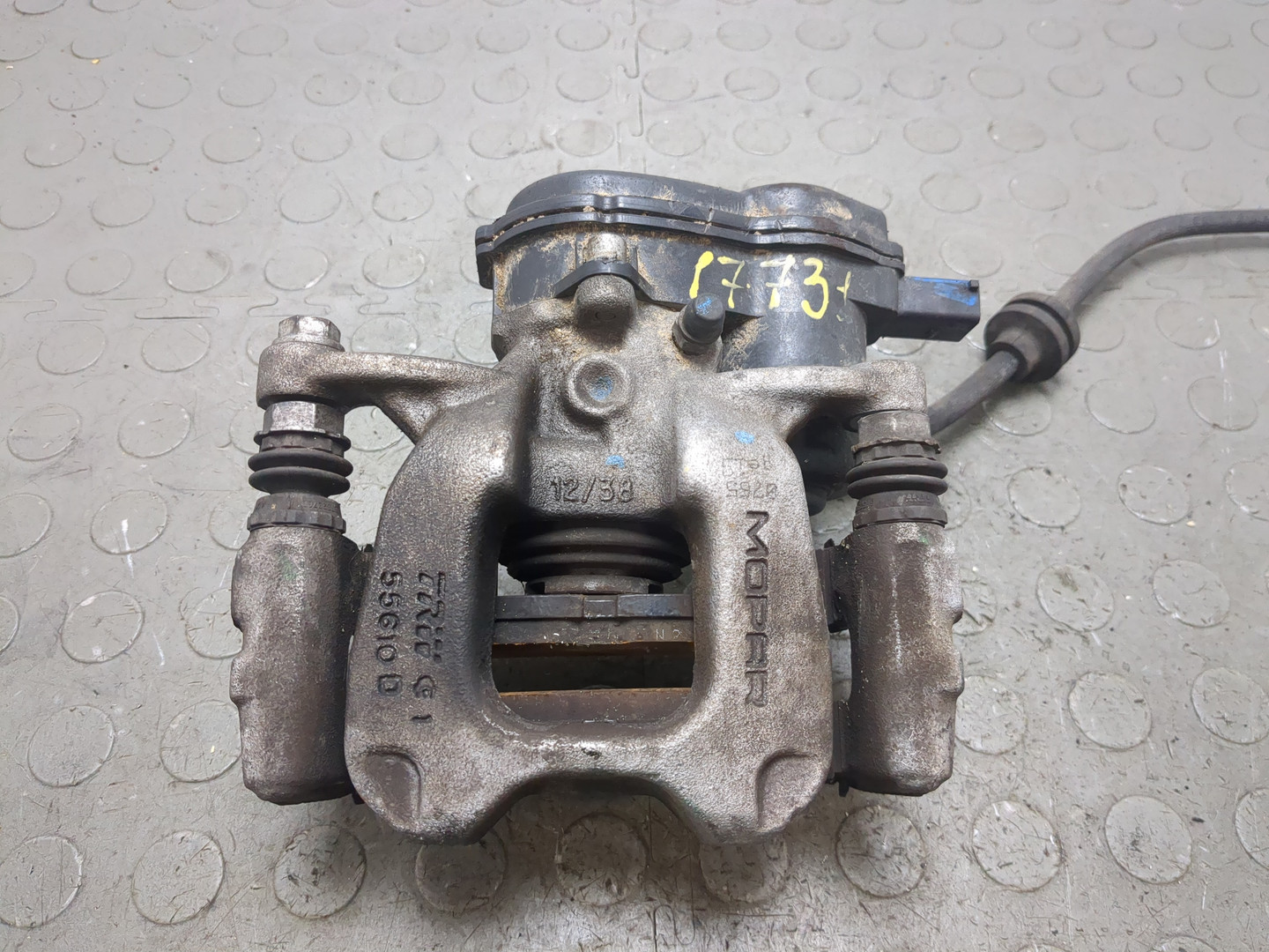 Суппорт задний левый