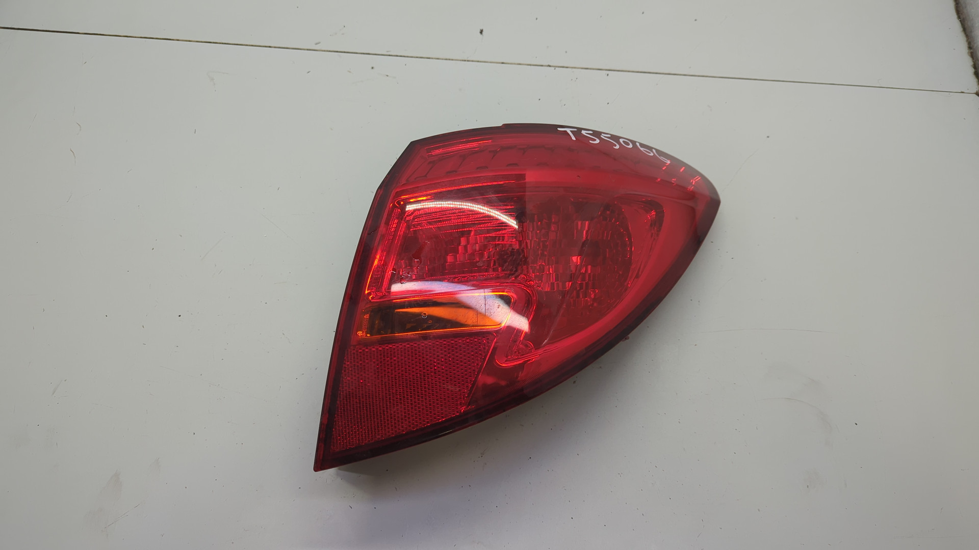 Фонарь задний правый