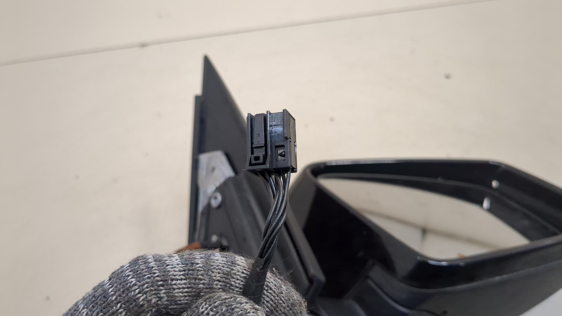 Зеркало правое электрическое