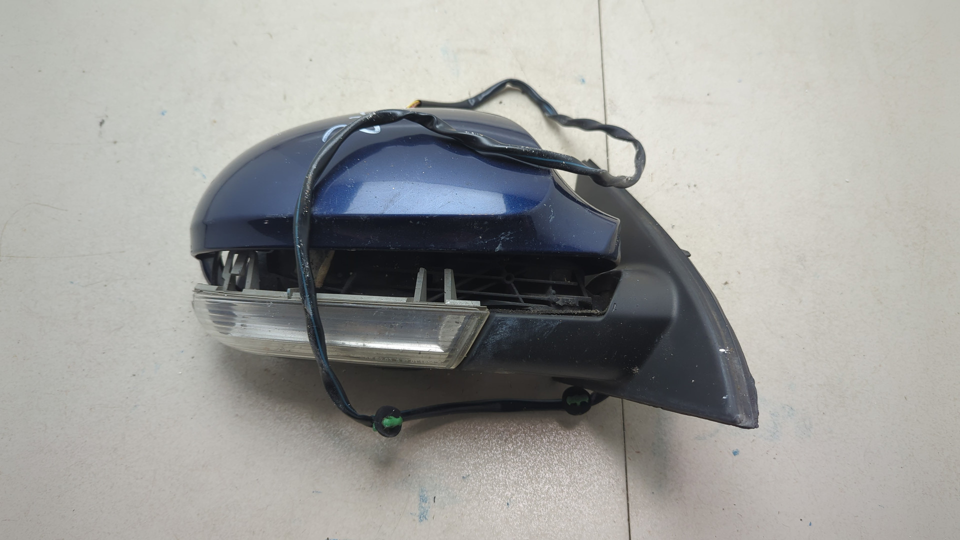 Зеркало правое электрическое