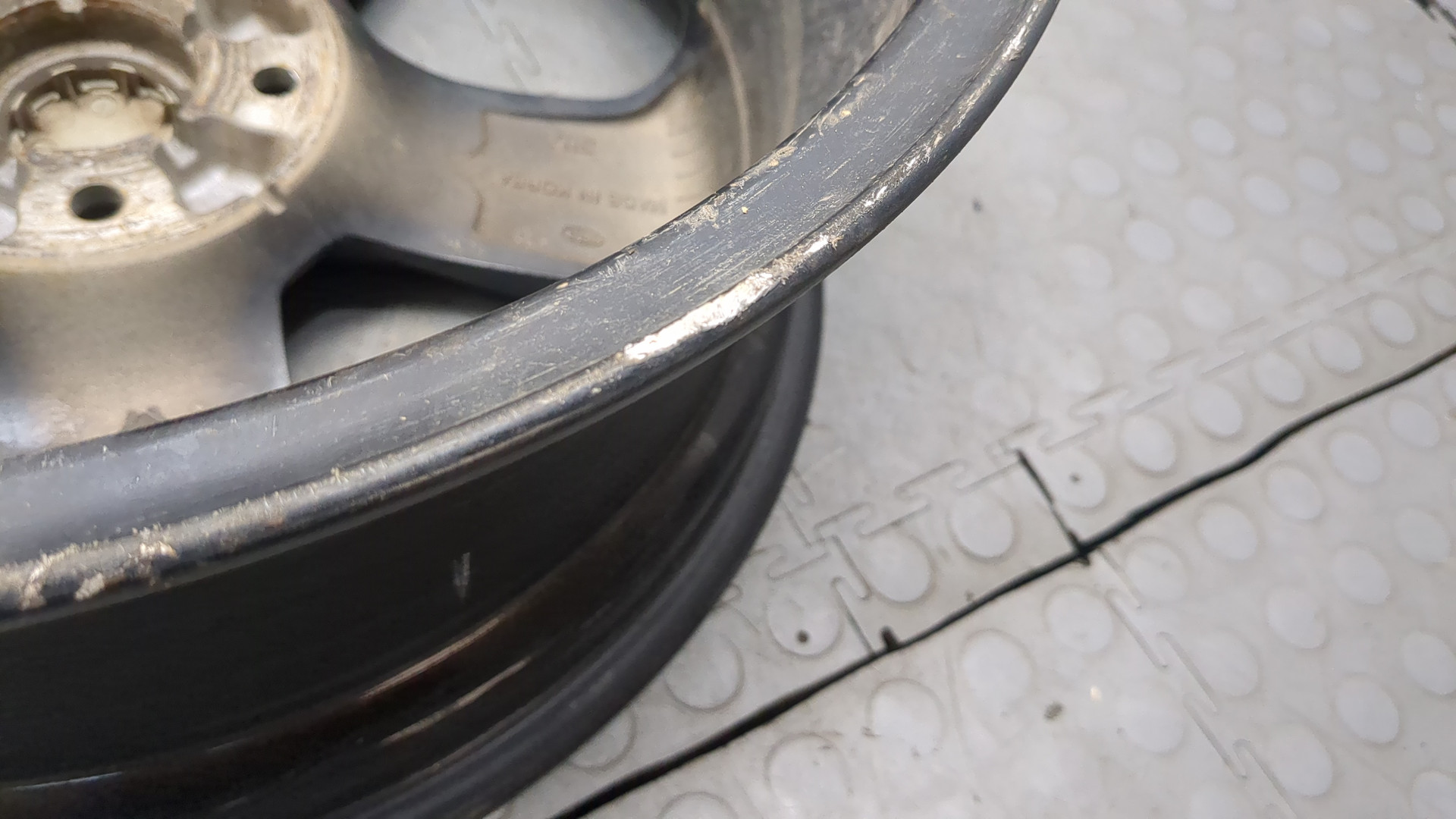 Диск колесный литой легкий сплав