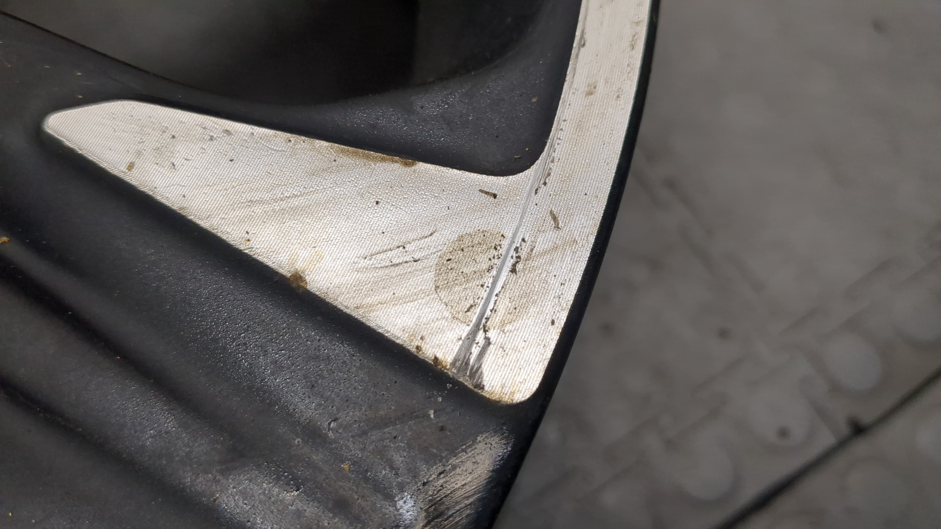 Диск колесный литой легкий сплав