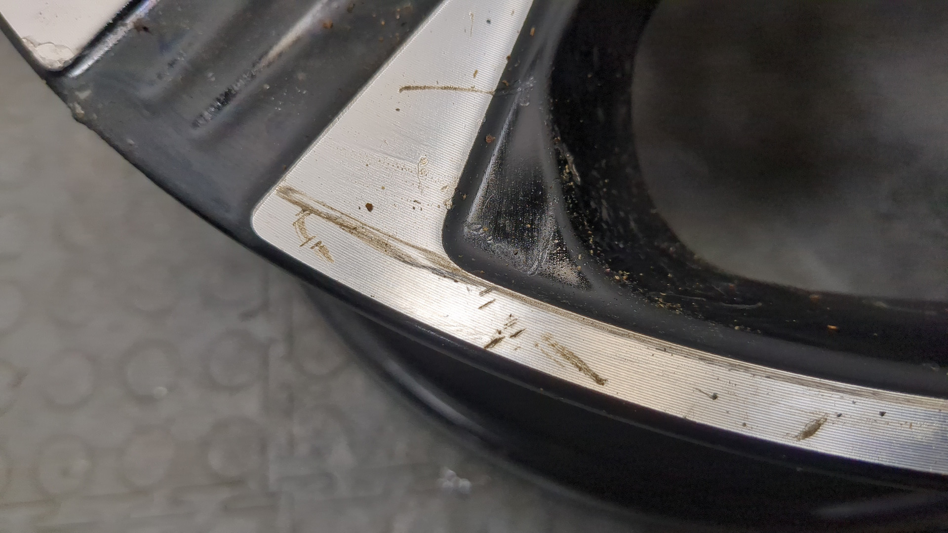 Диск колесный литой легкий сплав