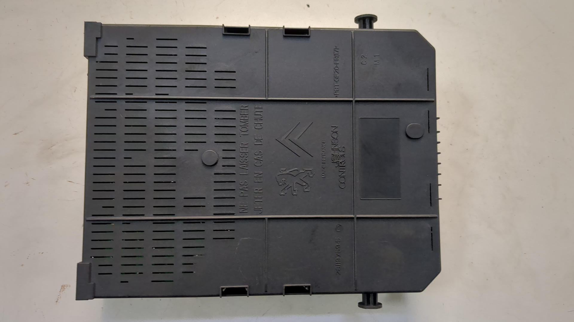 Блок предохранителей