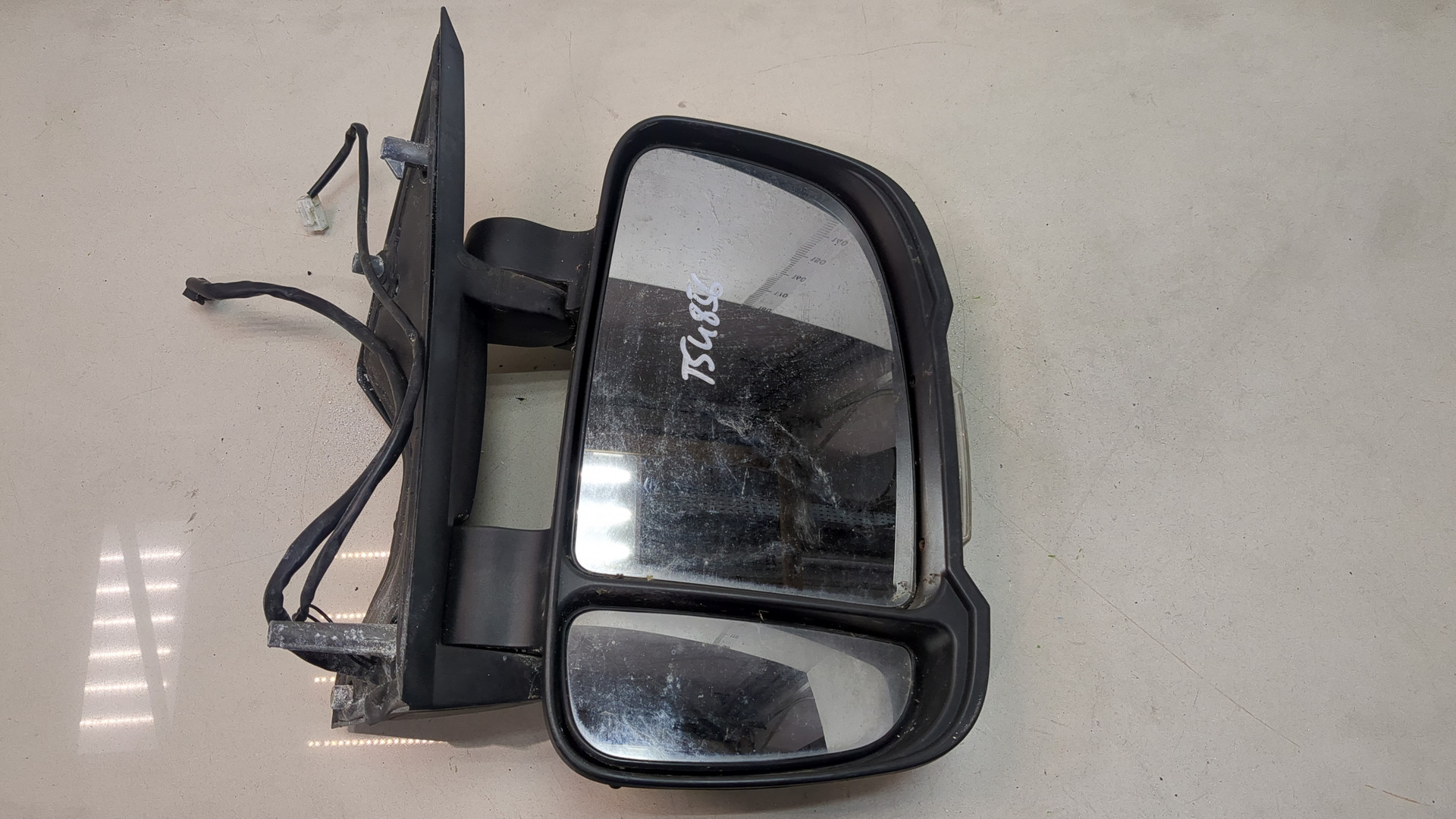 Зеркало правое электрическое