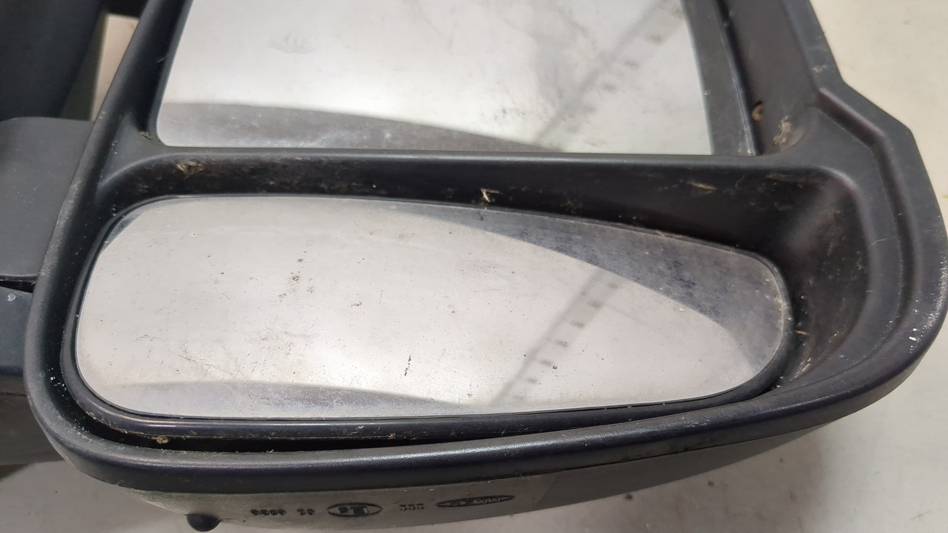 Зеркало правое электрическое