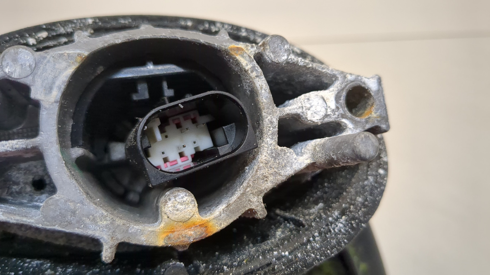 Зеркало правое электрическое