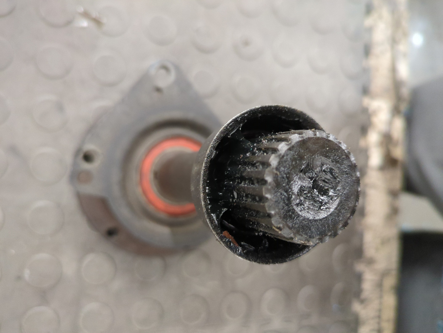 Полуось передняя правая