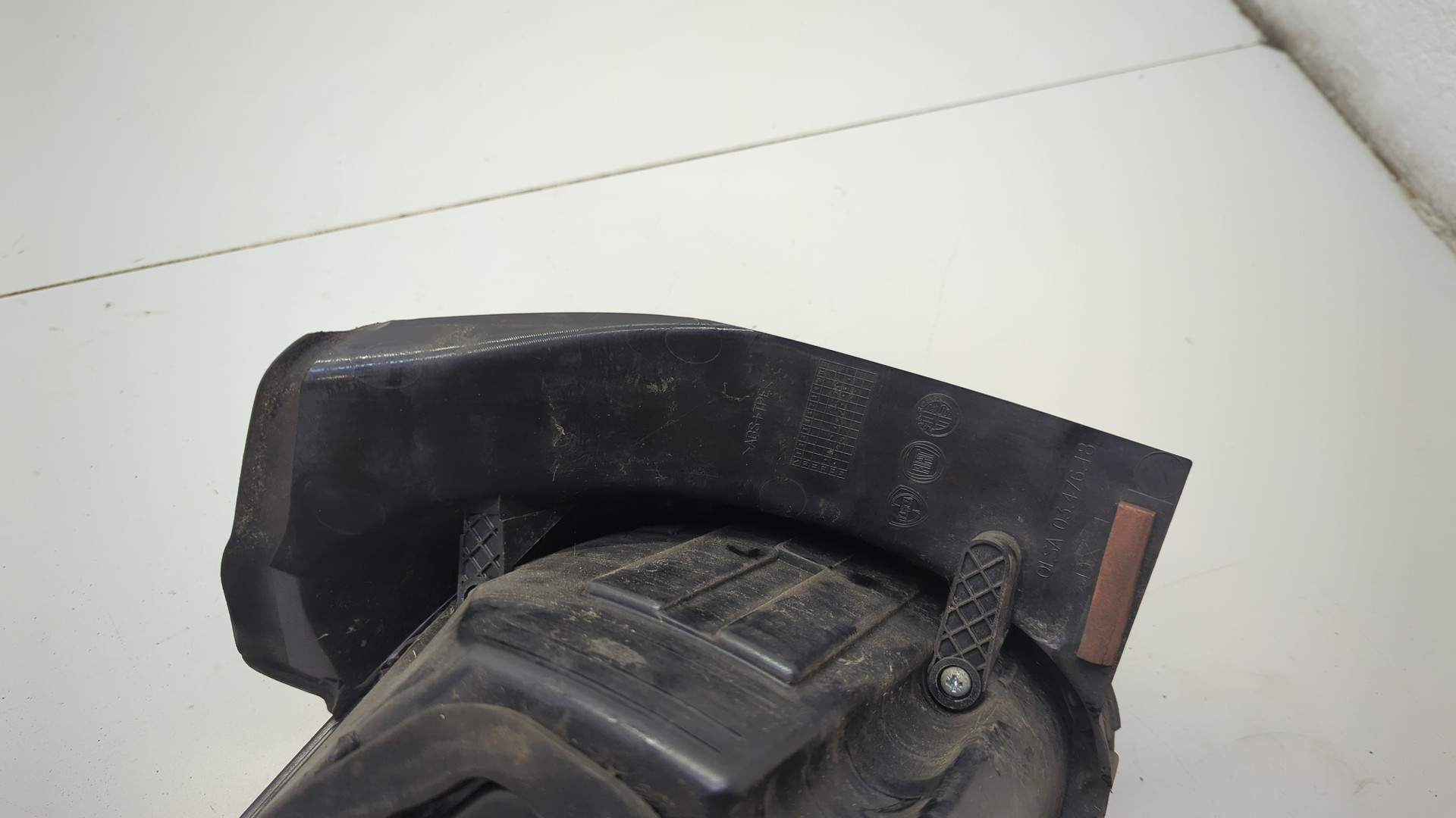 Фонарь задний правый