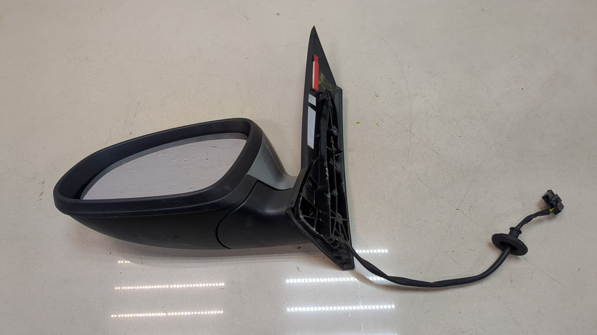 Зеркало левое электрическое