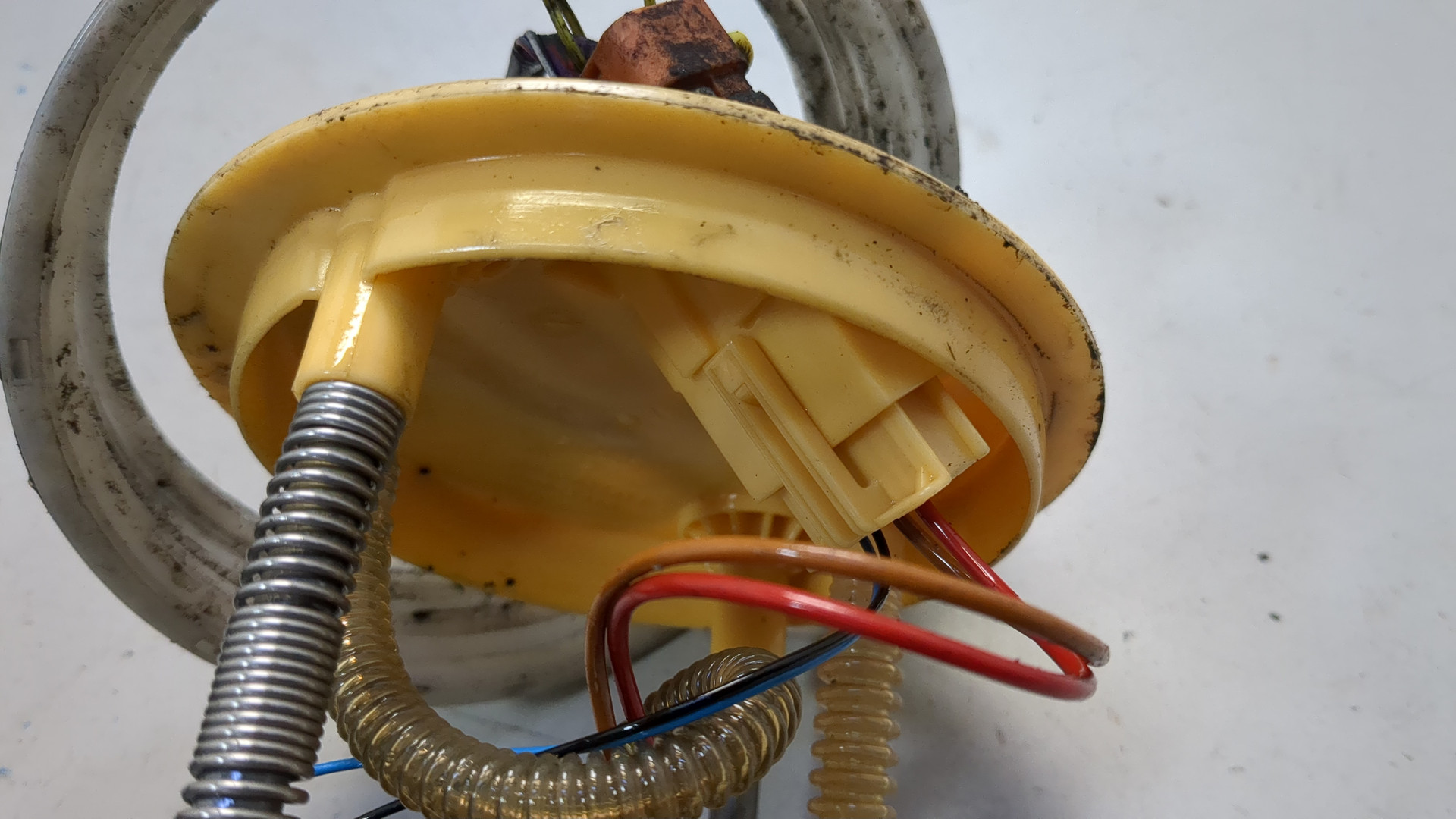 Насос топливный электрический