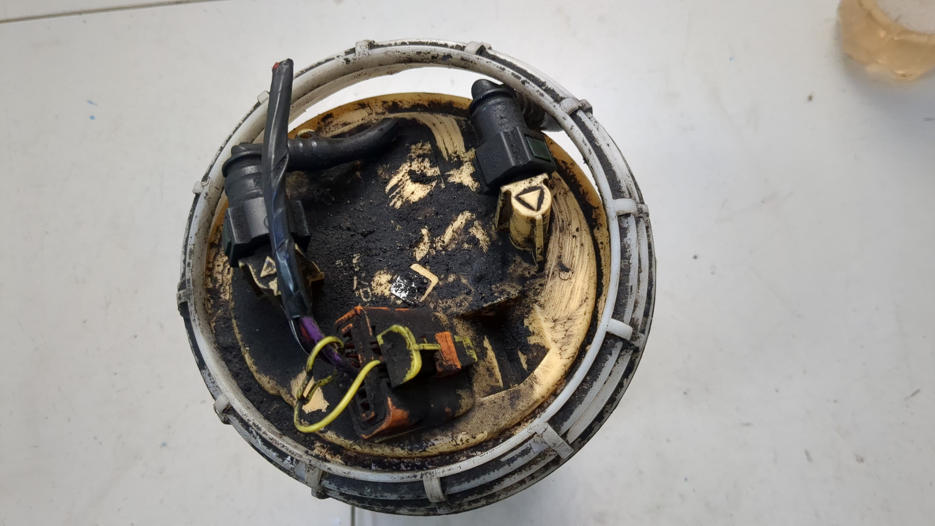 Насос топливный электрический