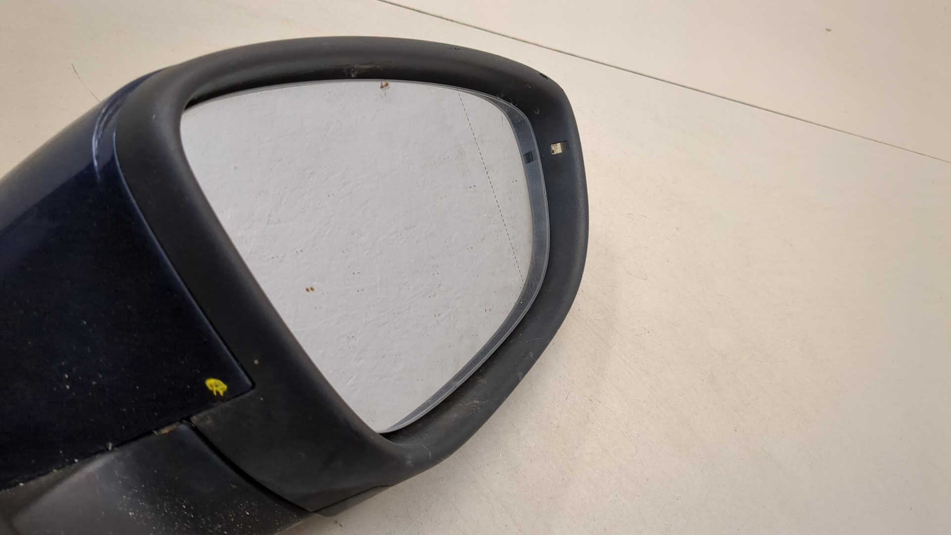 Зеркало правое электрическое