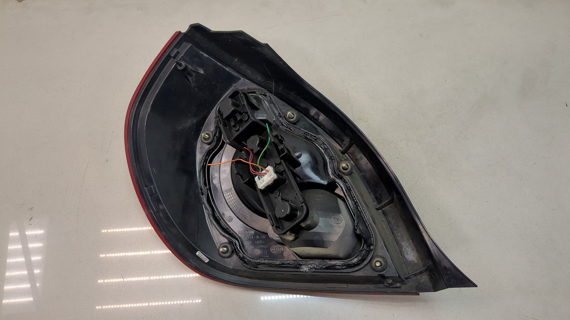 Фонарь задний правый