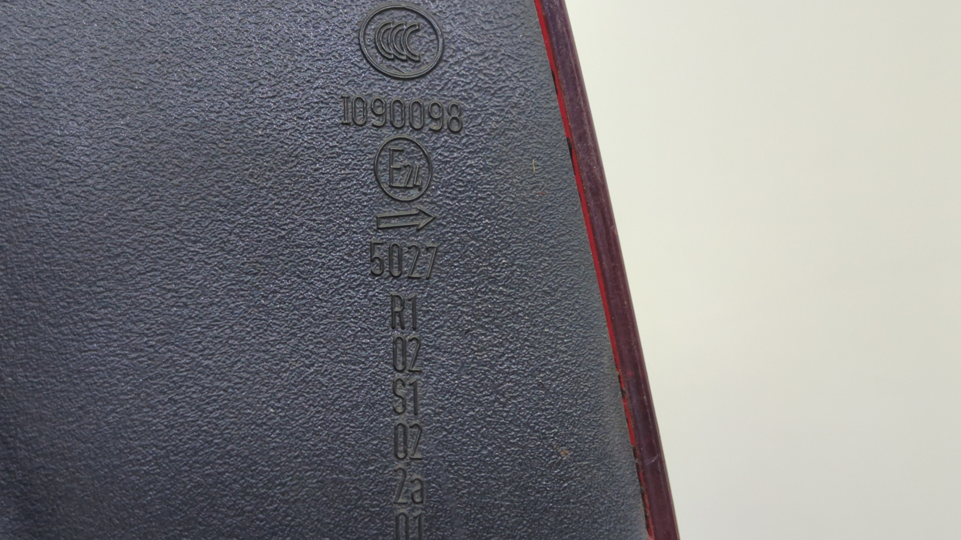 Фонарь задний правый