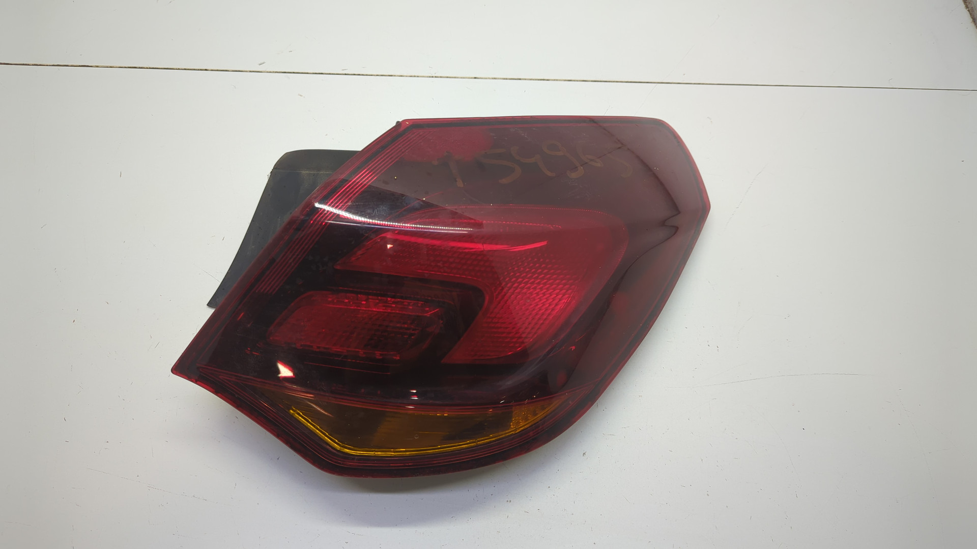 Фонарь задний правый