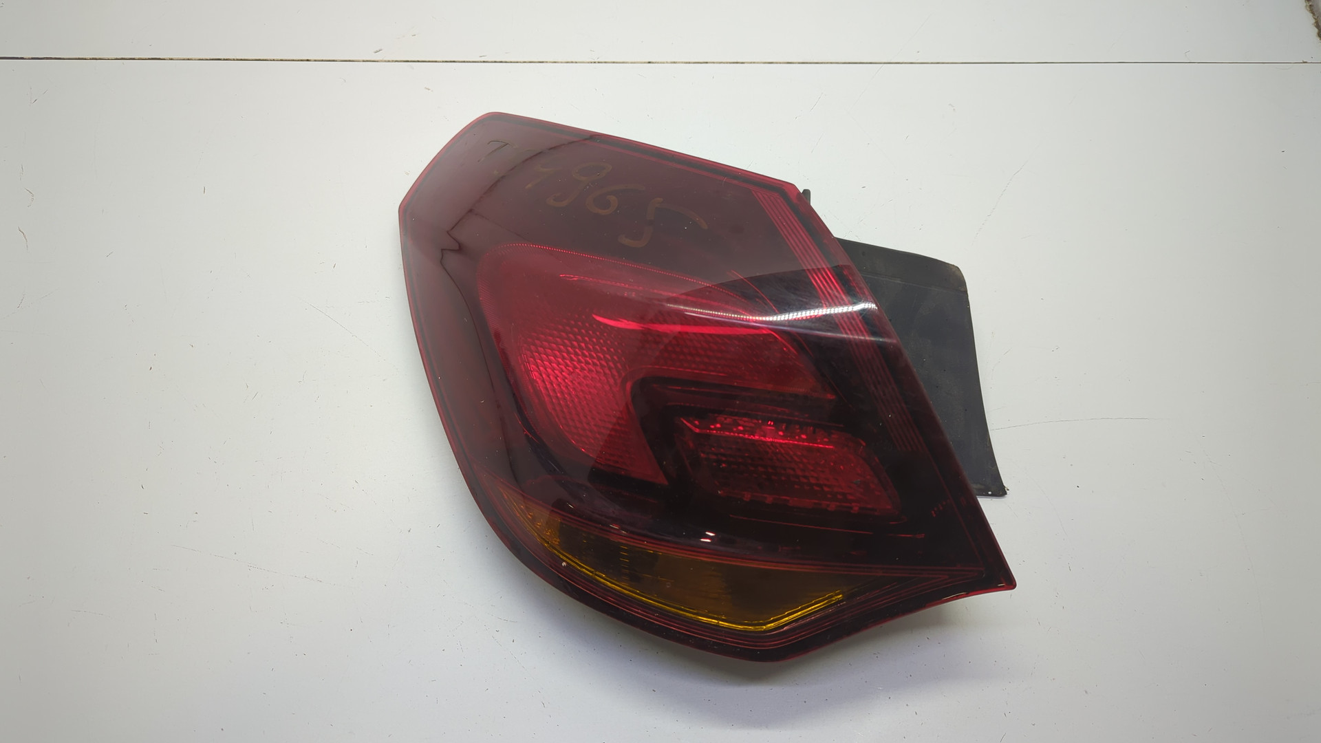 Фонарь задний левый