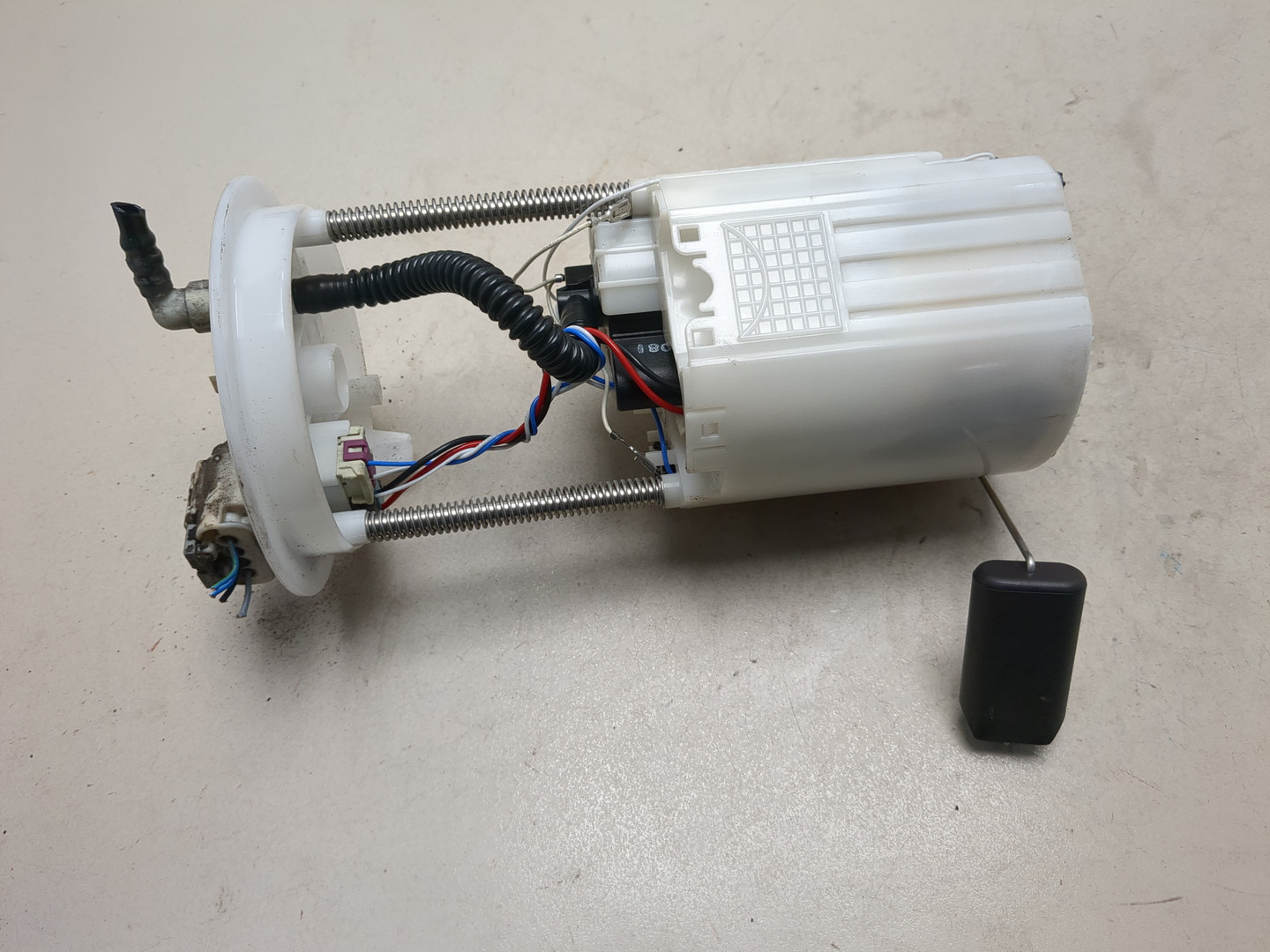 Насос топливный электрический