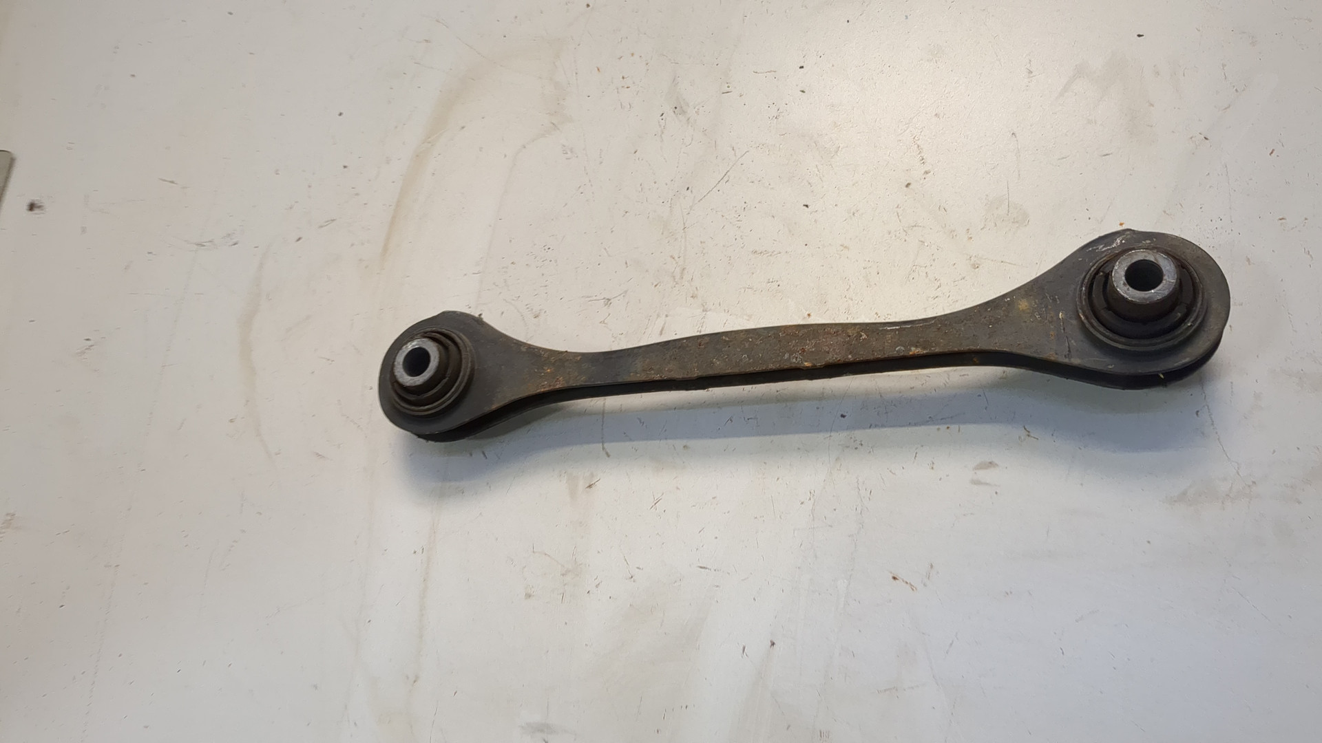 Рычаг задний