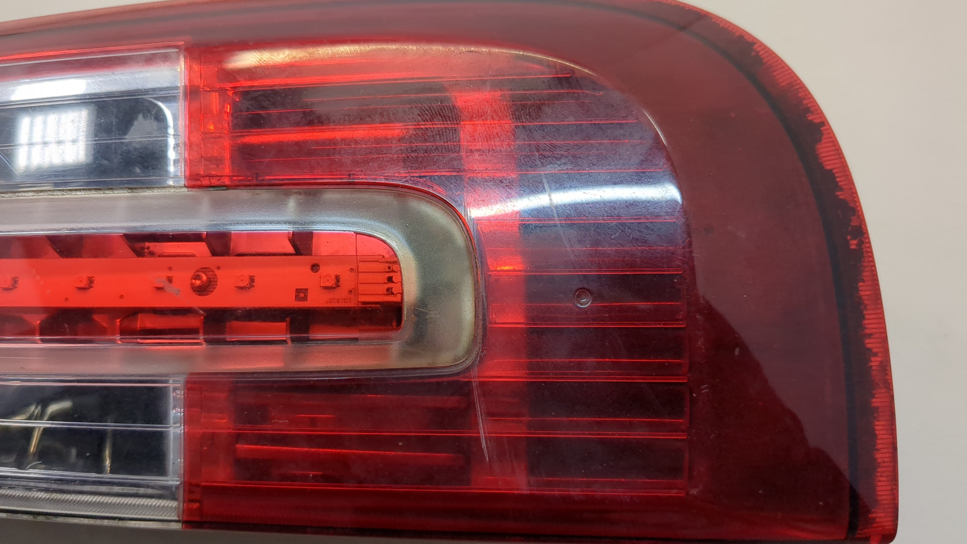 Фонарь задний правый