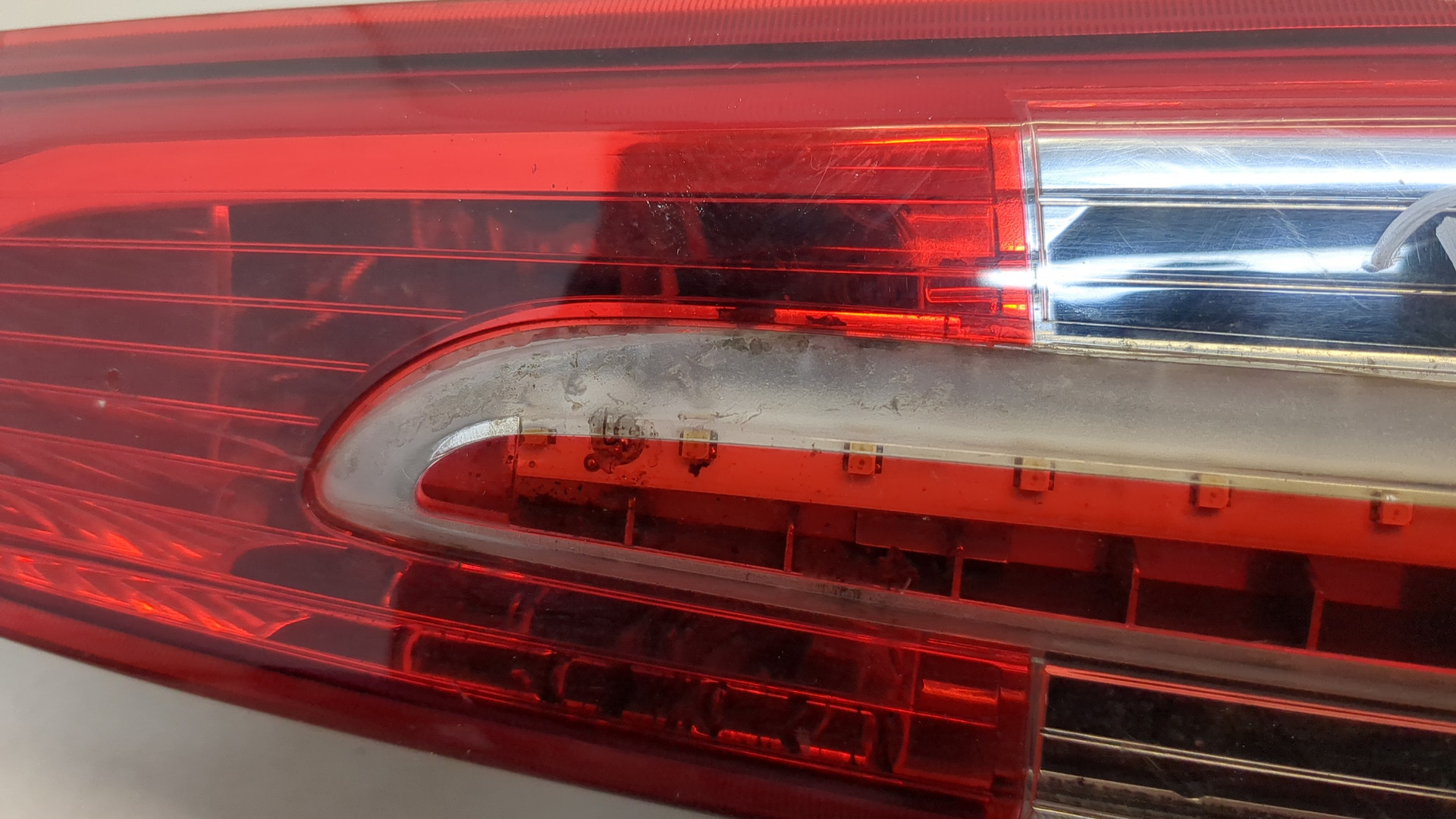 Фонарь задний правый