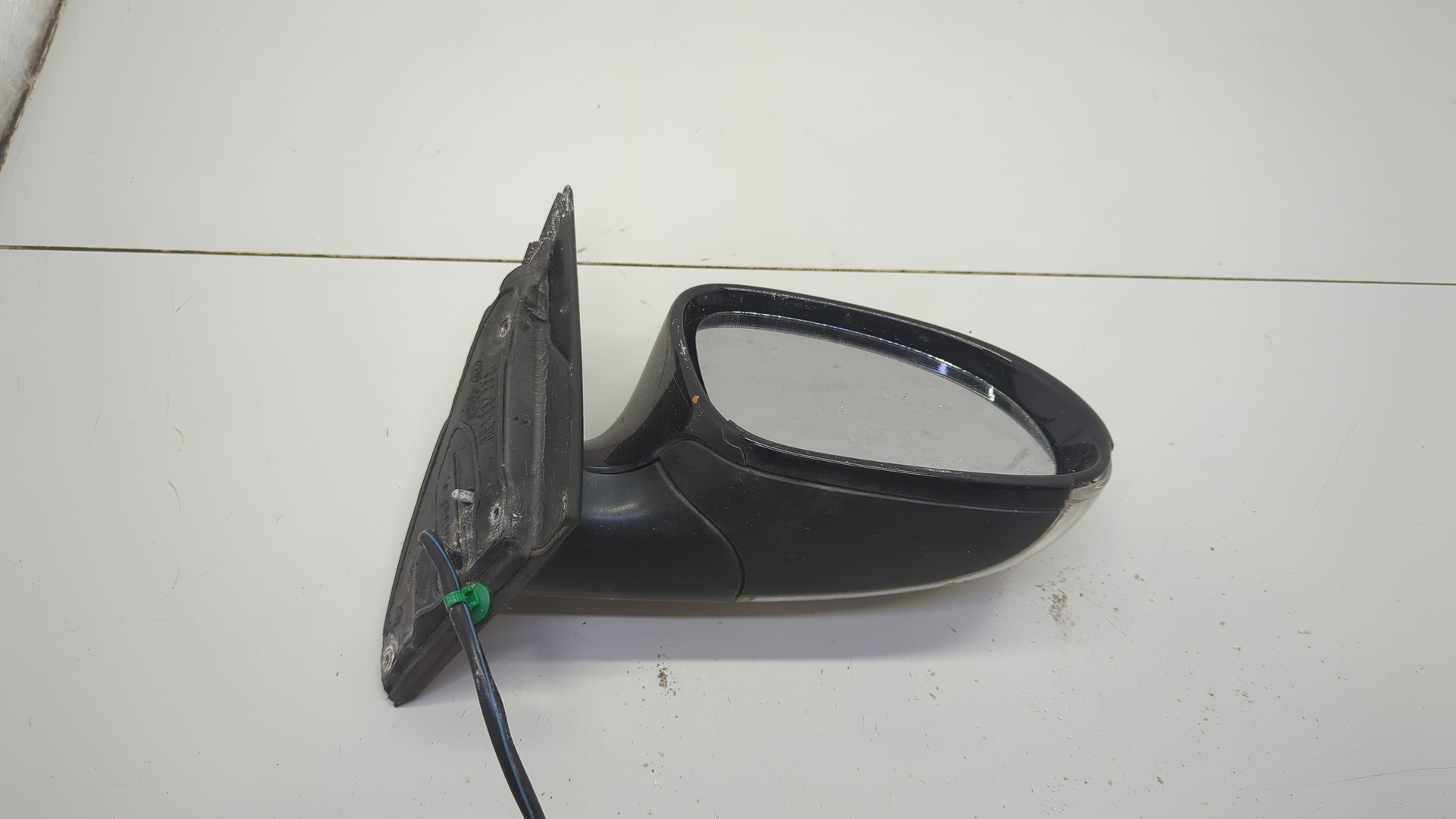 Зеркало правое электрическое