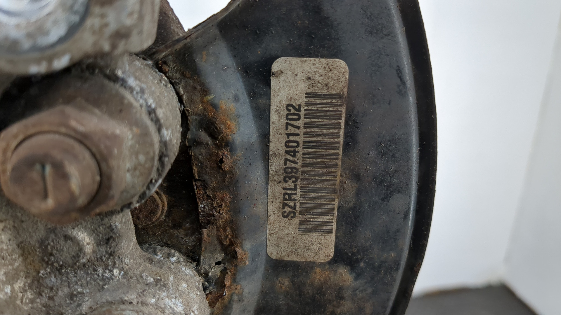 Кулак поворотный задний правый