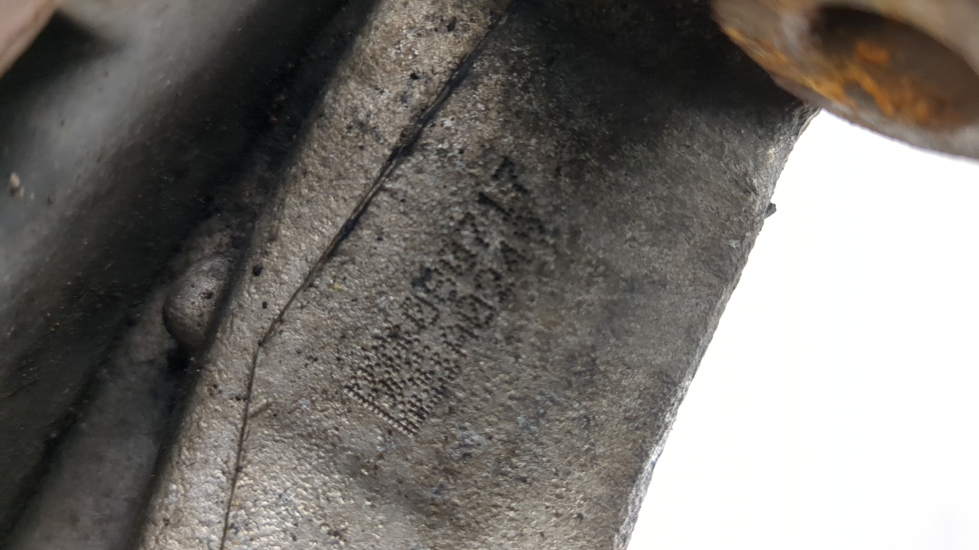 Кулак поворотный задний правый