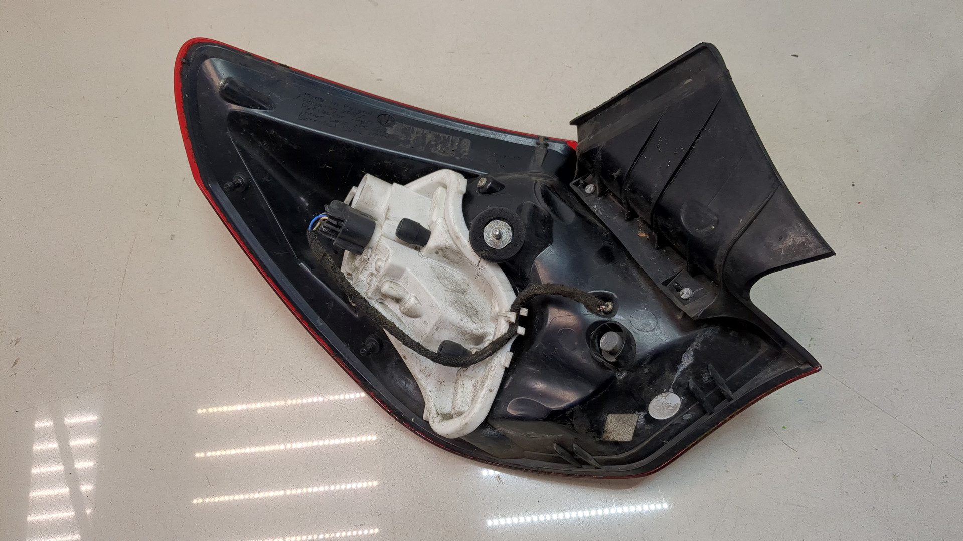 Фонарь задний правый