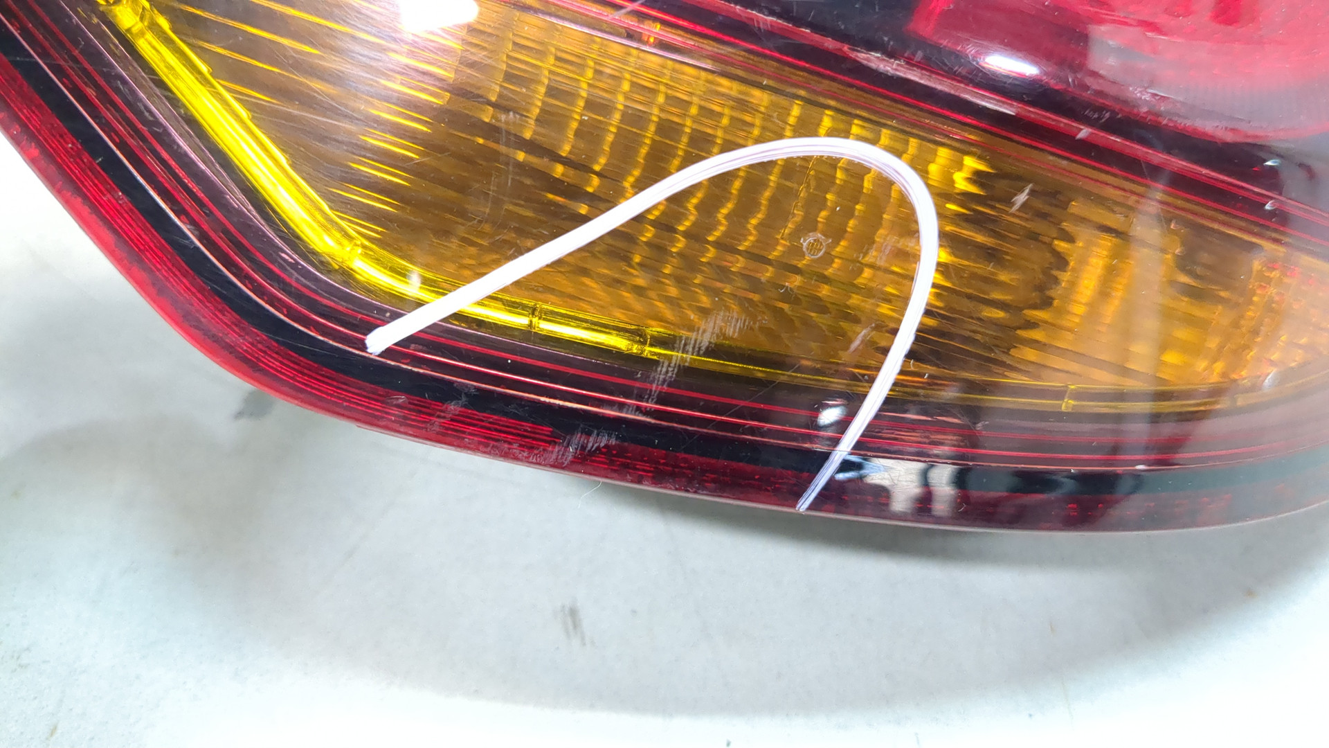 Фонарь задний правый