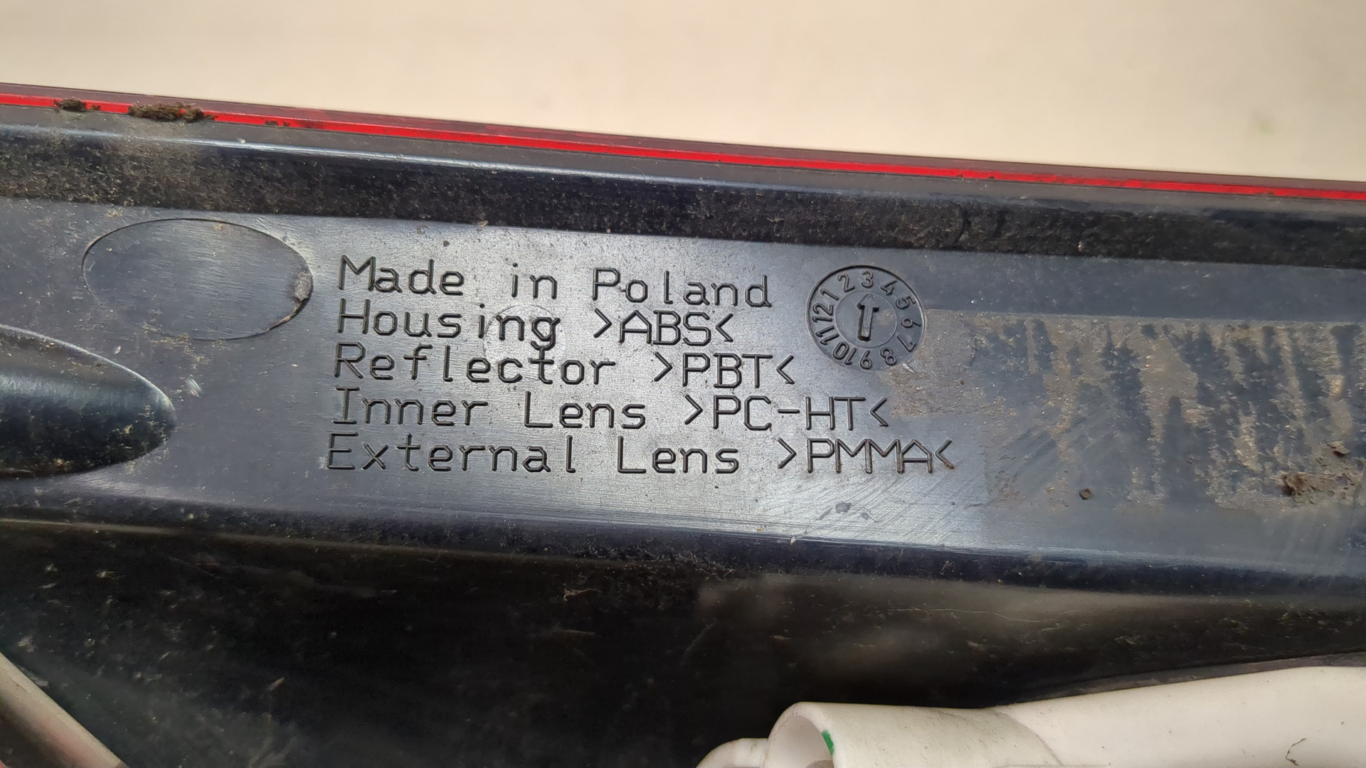 Фонарь задний правый