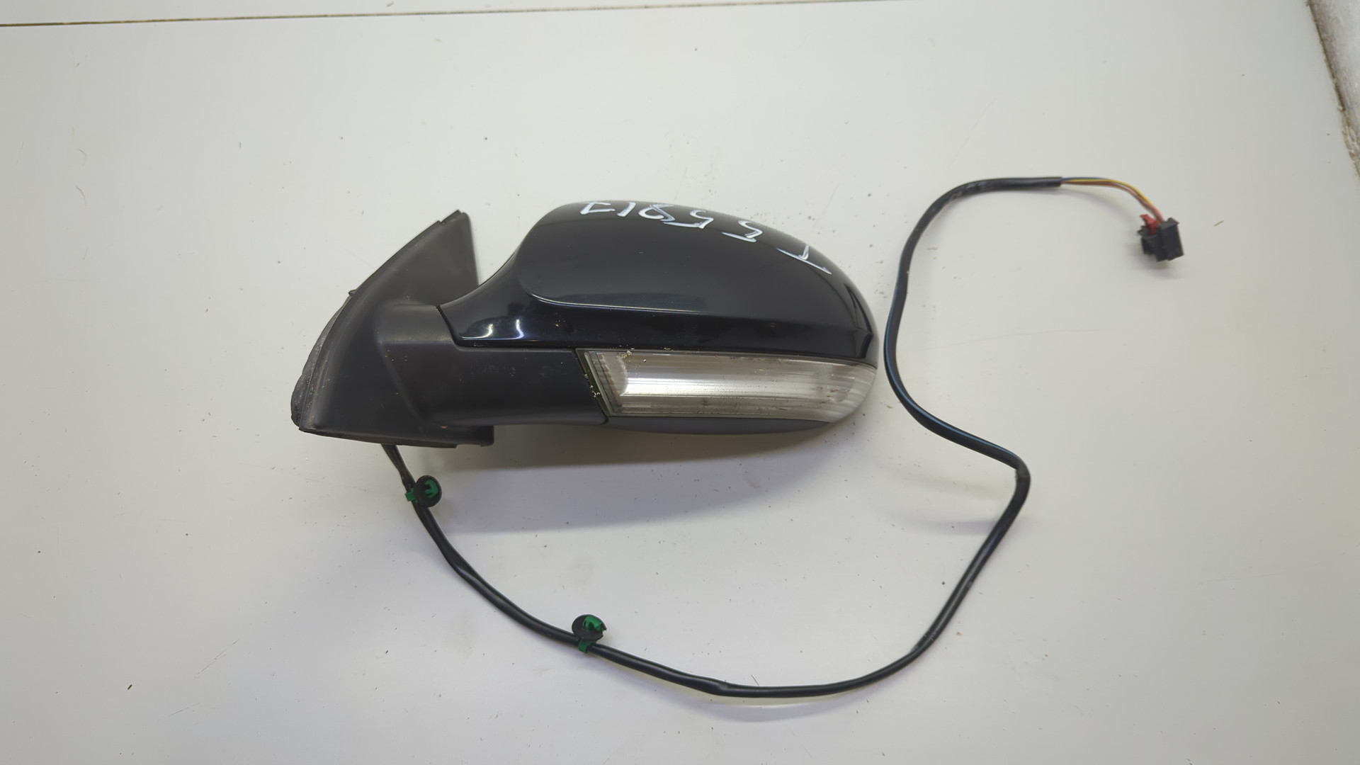 Зеркало левое электрическое