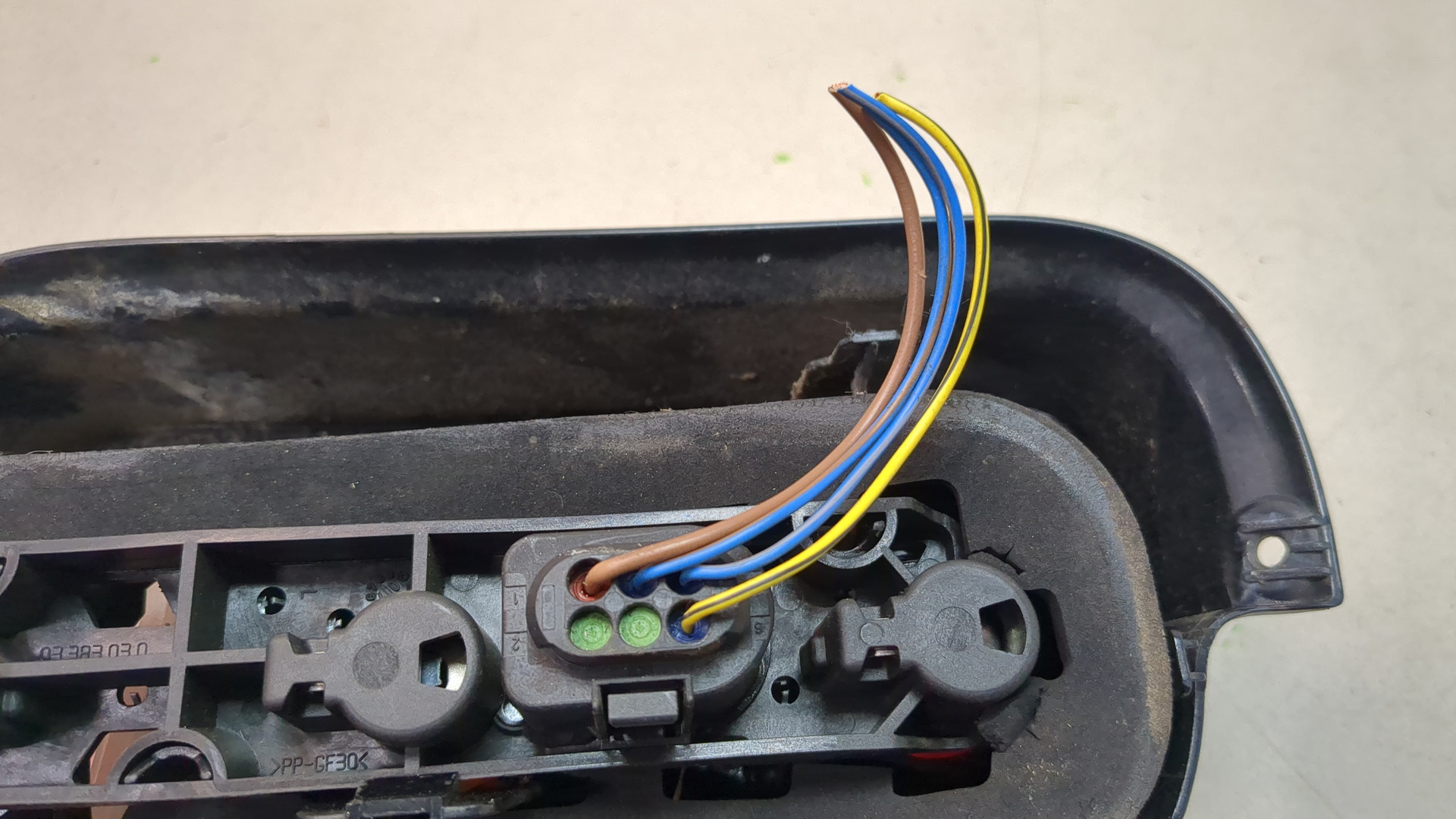 Фонарь задний левый